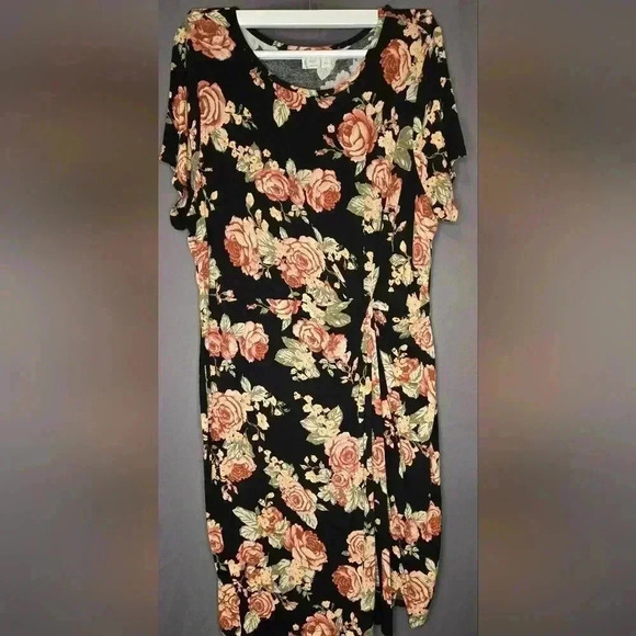 Women's twist waist knee length floral dress size 0X from Maurice 24/7 - Picture 1 of 5
